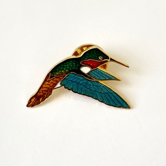 Hummingbird Enamel Pin WM Spear - Picture 1 of 2